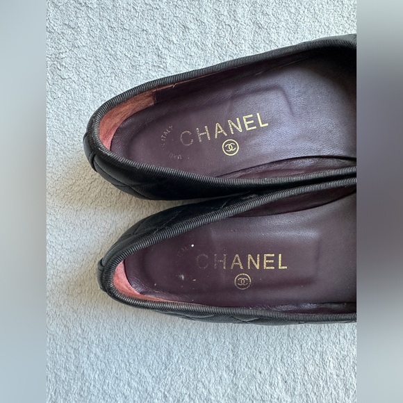 Chanel Black Quilted Leather CC Logo Classic Cap Toe Ballet Flat Shoe 36 - US 6 - Picture 9 of 14
